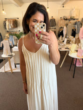 Load image into Gallery viewer, Ivory Breeze Maxi