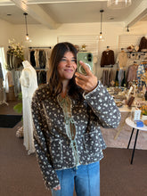 Load image into Gallery viewer, Moss Fields Fleece Tie Jacket