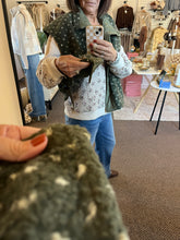 Load image into Gallery viewer, Polka Dot Sherpa Vest
