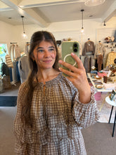 Load image into Gallery viewer, Plaid Smocked Puff Sleeve Top
