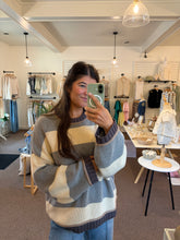 Load image into Gallery viewer, Cabin Cozy Knit - Grey/Cream
