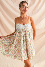 Load image into Gallery viewer, Paityn Mixed Floral Dress
