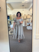 Load image into Gallery viewer, Moxy Midi Dress
