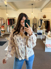 Load image into Gallery viewer, Talia Floral Blouse
