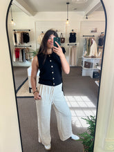 Load image into Gallery viewer, Evelyn Wide Leg Pant
