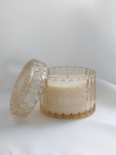 Load image into Gallery viewer, Luxe Candle: Candy Cane
