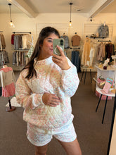 Load image into Gallery viewer, Pastel Floral Quilted Set
