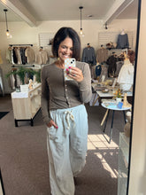 Load image into Gallery viewer, Lindsey Button Down Top
