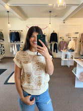 Load image into Gallery viewer, Melissa Floral Top
