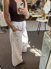 Load image into Gallery viewer, Floral Fields Wide Pant
