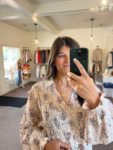 Load image into Gallery viewer, Talia Floral Blouse
