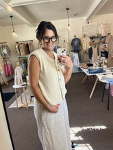 Load image into Gallery viewer, Roselyn Top - Natural
