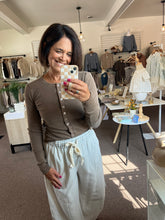 Load image into Gallery viewer, Lindsey Button Down Top

