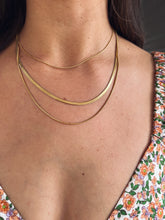Load image into Gallery viewer, Chain layered necklace
