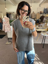 Load image into Gallery viewer, Hadley Sweater Vest
