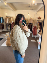 Load image into Gallery viewer, Elowyn Puffer Jacket
