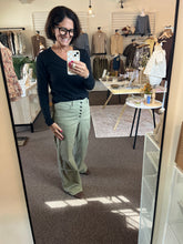 Load image into Gallery viewer, Everly Wide Leg Jean
