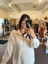 Load image into Gallery viewer, Scottie Collared Half Zip
