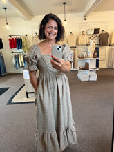 Load image into Gallery viewer, Moxy Midi Dress
