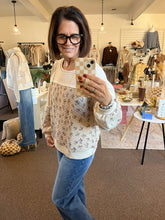 Load image into Gallery viewer, Ditsy Floral Quilted Pullover
