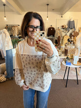 Load image into Gallery viewer, Ditsy Floral Quilted Pullover
