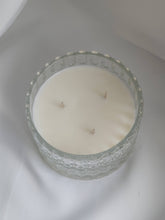 Load image into Gallery viewer, 10.5oz Crystal Glass Soy Candle - Wine Country Scented
